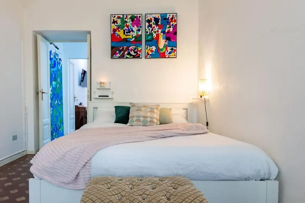 Apartment Bohemian Art Apartment. One Bedroom One Sofa Milan