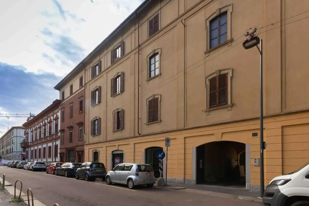 Bohemian Art Apartment. One Bedroom One Sofa Milan Italy