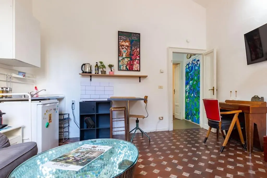 Bohemian Art Apartment. One Bedroom One Sofa Milano 0*,  Italien